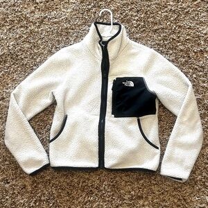 North Face Women’s Fleece zip up